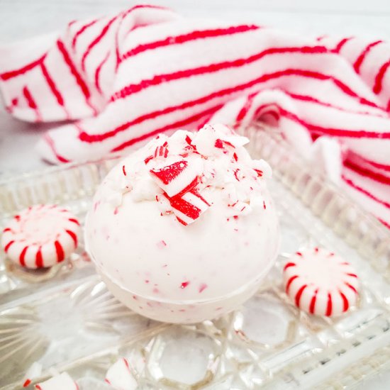 Peppermint Hot Chocolate Bombs