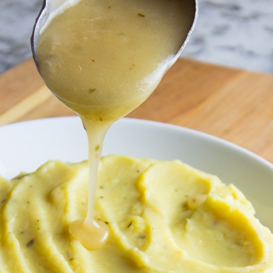 Easy AIP Gravy (6 Ingredients!)