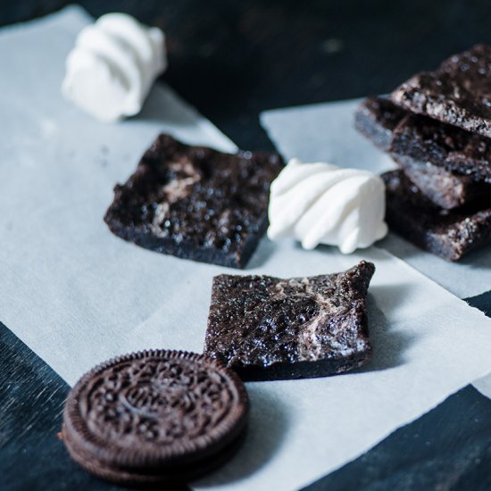 No-Bake Chewy Marshmallow Oreo Bars