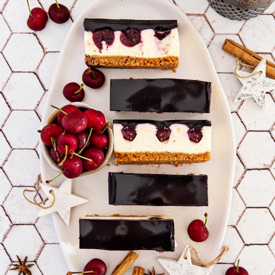 Mulled Wine Cherry Cheesecake Bars