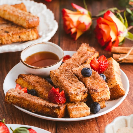 Baked Cinnamon French Toast Sticks