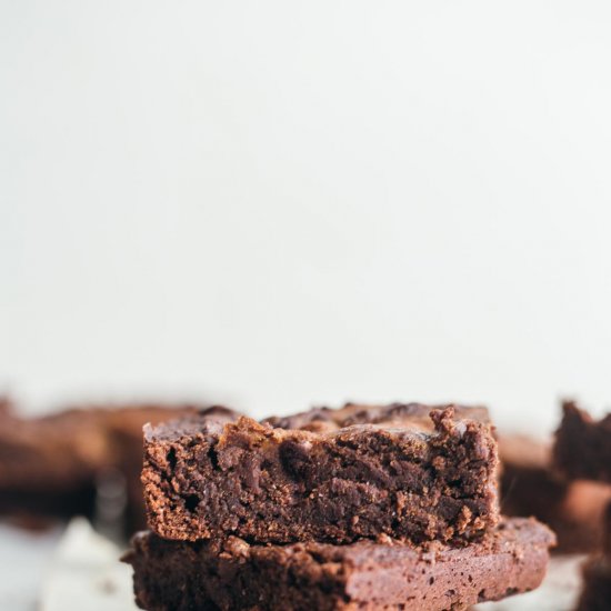 Easy & Fudgy Vegan Pumpkin Brownies