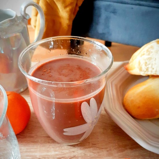 Vegan gingerbread hot chocolate