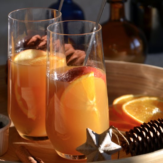 Apple and orange cider with ginger