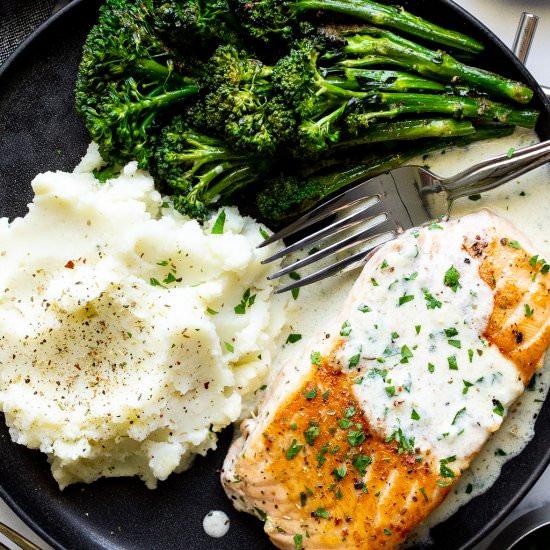 Creamy Garlic Butter Salmon