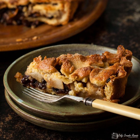 Pear and mincemeat tart