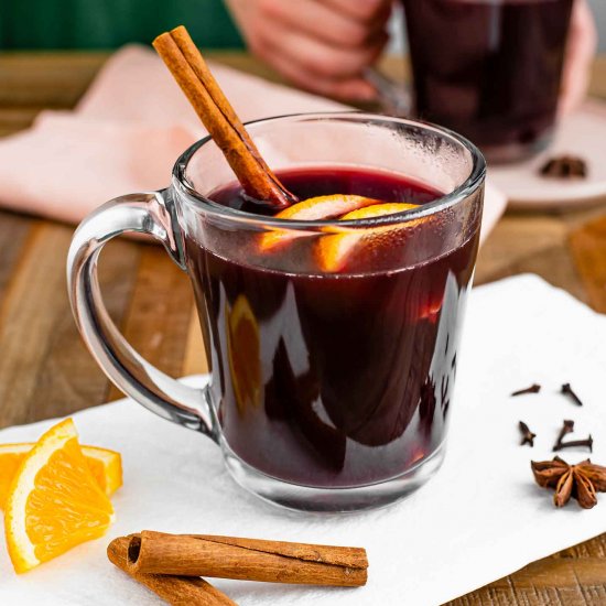 Simple & Spiced Mulled Wine