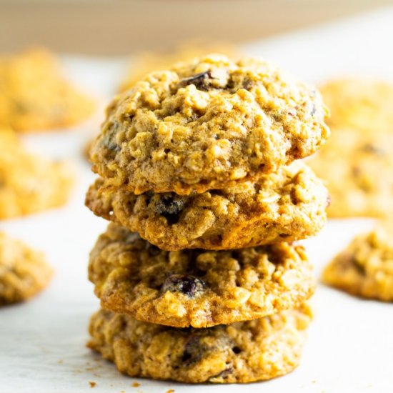 Apple and Raisin Oatmeal Cookies