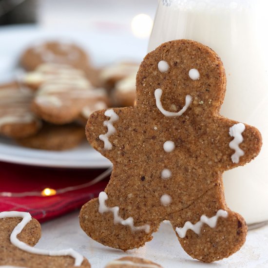 Keto Gingerbread Cookies