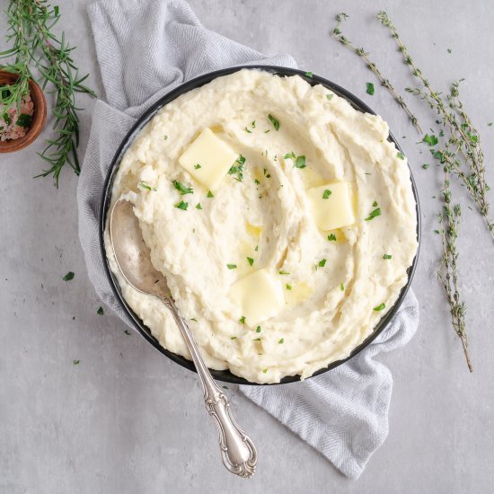 Creamy Herb-infused Mash Potatoes