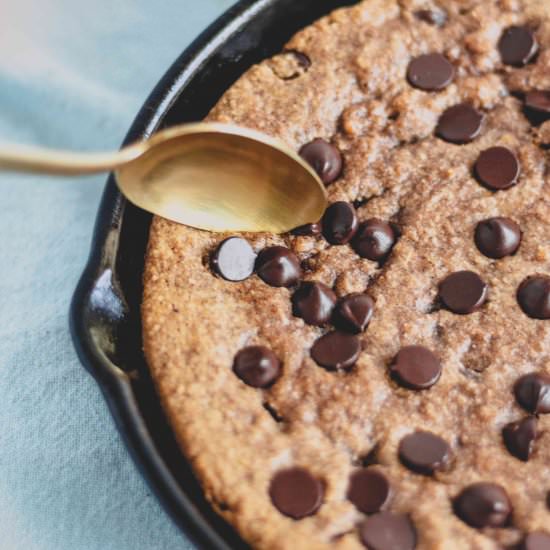 Hazelnut Chocolate Cookie Skillet