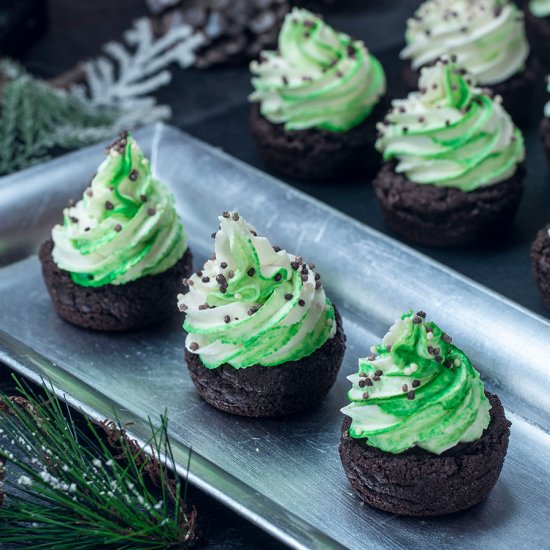 Christmas Chocolate Cookie Cups