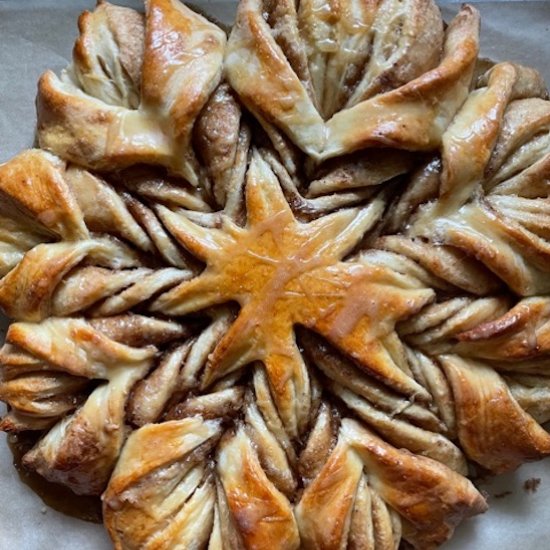 Brown Sugar and Chai Star Bread