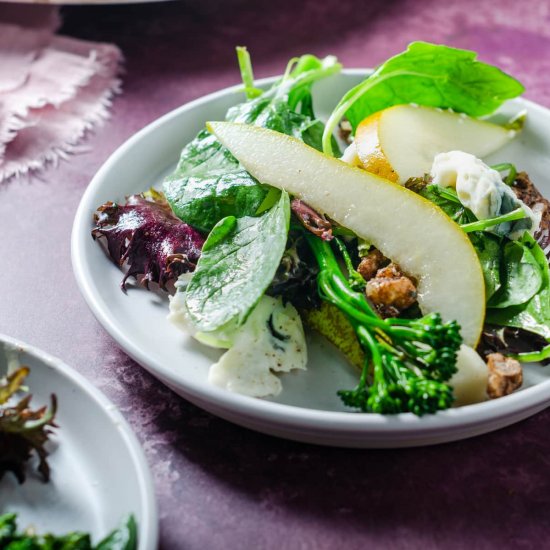 Pear, Walnut & Blue Cheese Salad