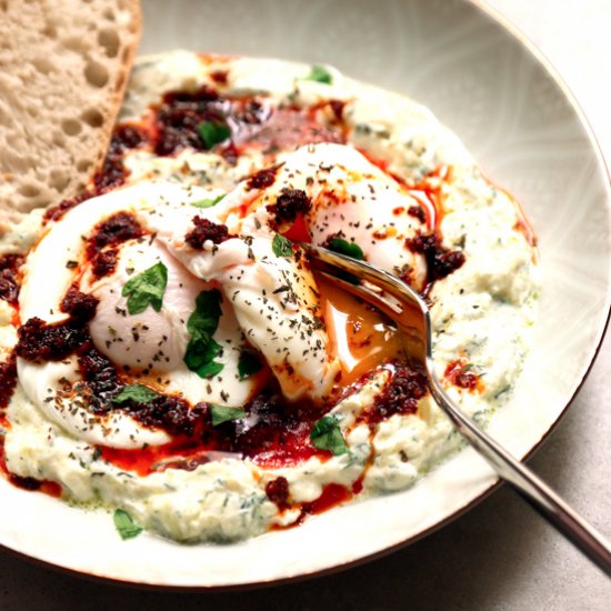 TURKISH EGGS (cilbir)