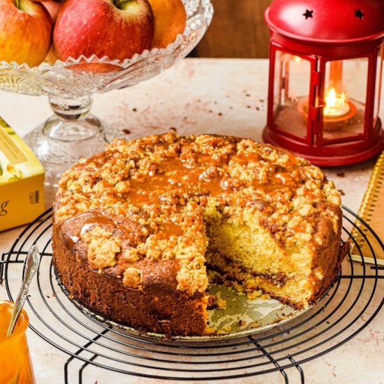 Caramel Apple Crumble Cake