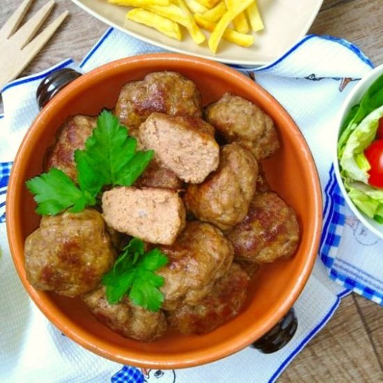 Baked meatballs (kotleti)