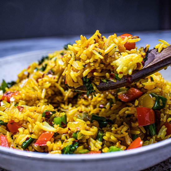 Golden Garlic Turmeric Fried Rice