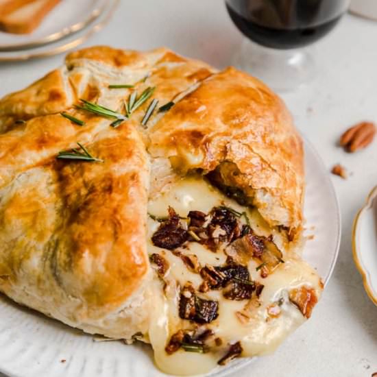 Honey Pecan Bacon Baked Brie