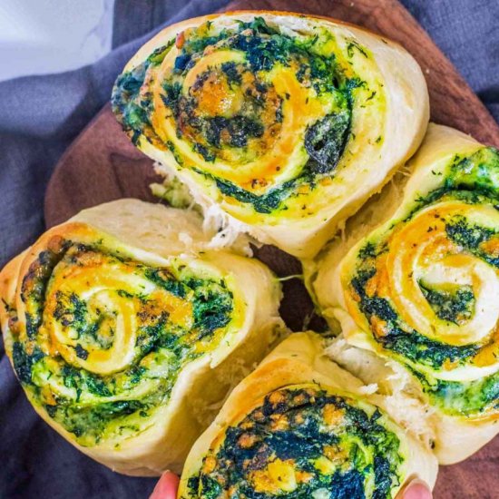 Spinach & Cheese Stuffed Bread Roll