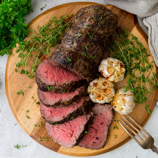 Roasted Beef Tenderloin with Gravy