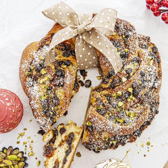 Fruit Mince Wreath