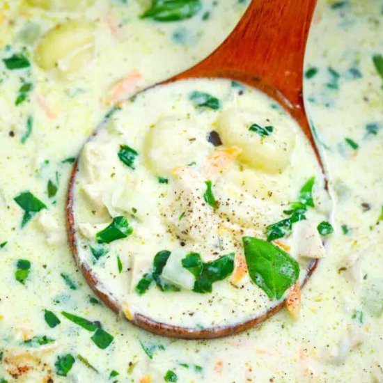 Olive Garden Chicken Gnocchi Soup