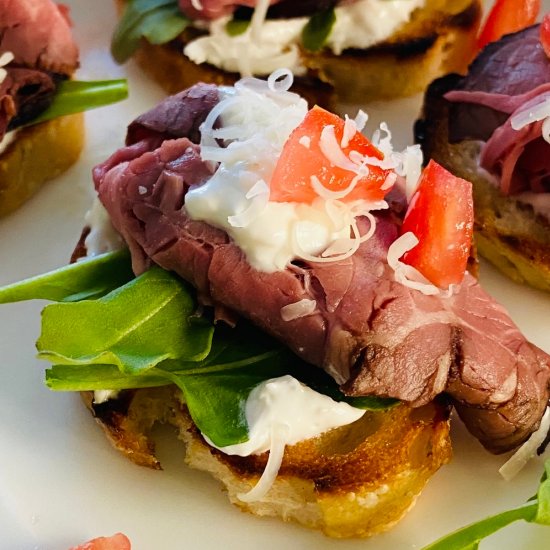 Roast Beef Crostini