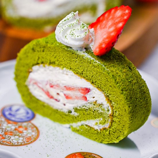 Matcha Green Tea Swiss Roll Cake