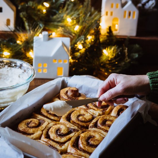 Gingerbread Cinnamon Rolls