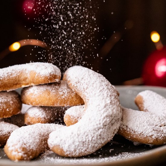 Mom’s Christmas Crescent Cookies