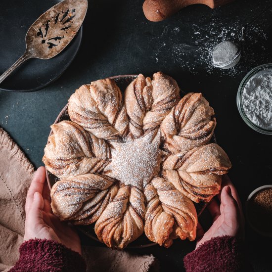 Cinnamon Sugar Star Bread