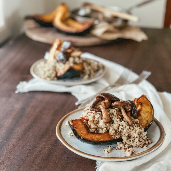 Acorn Squash with Buttery Mushrooms