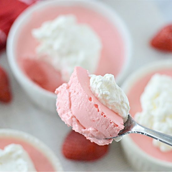 LOW CARB STRAWBERRY JELLO FLUFF