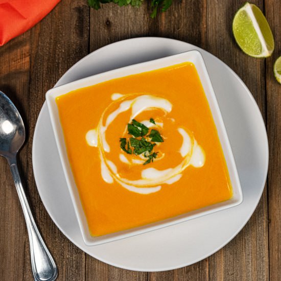 Creamy Vegan Carrot Ginger Soup