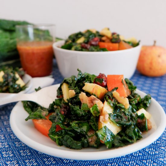 KALE SALAD WITH APPLE AND PERSIMMON