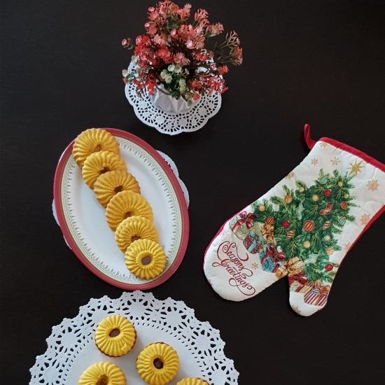 Custard Sandwich Cookies