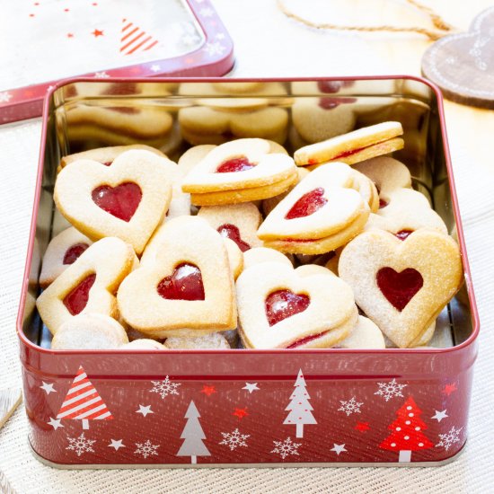 Linzer cookies