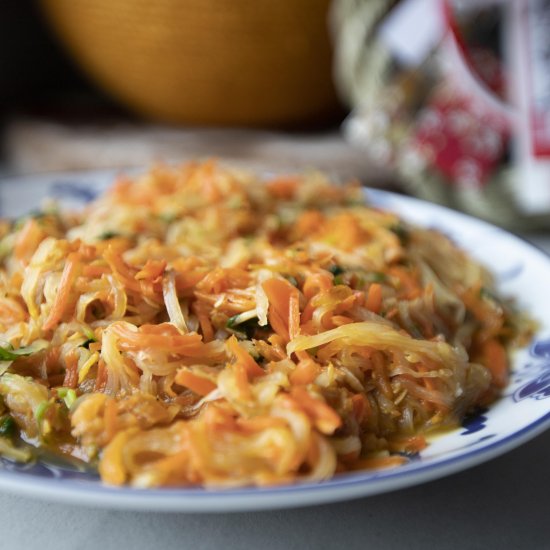 Shrimp skin carrot daikon stir-fry