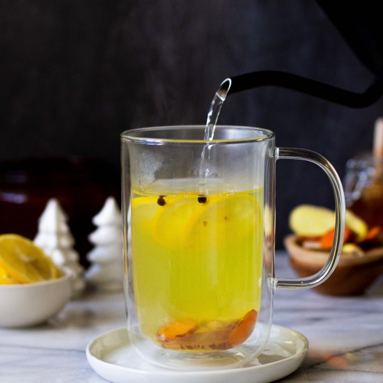 Fresh Ginger and Turmeric Tea