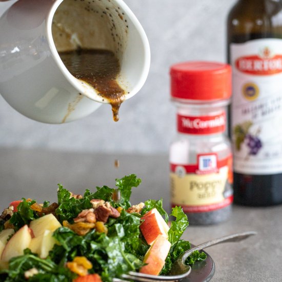 Balsamic poppy seed dressing