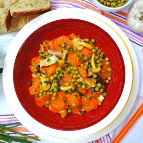 VEGAN CARROT SALAD WITH MUSHROOMS