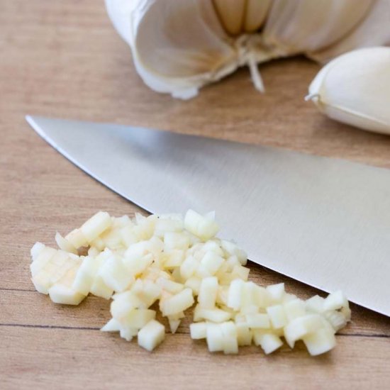 How to Cut and Mince Garlic