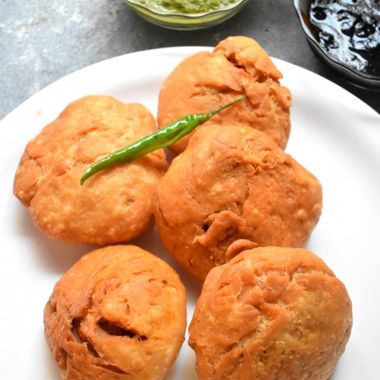 Moong Dal Khassta Kachori