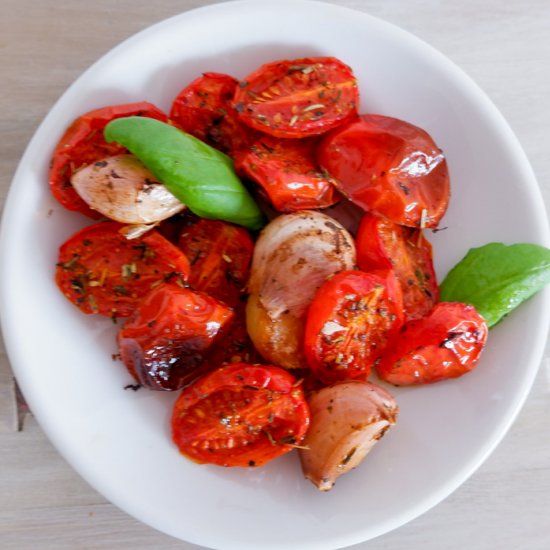 Roasted Cherry Tomatoes and Garlic