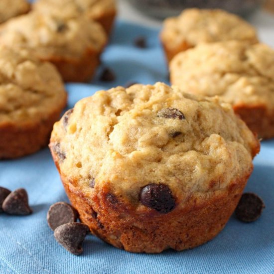 Fluffy vegan banana muffins