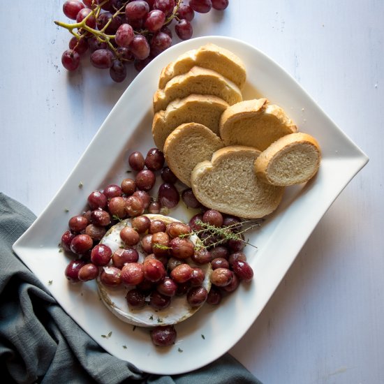 Thyme Roasted Grapes and Baked Brie