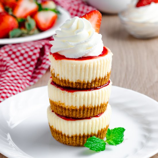 Mini Strawberry Cheesecakes