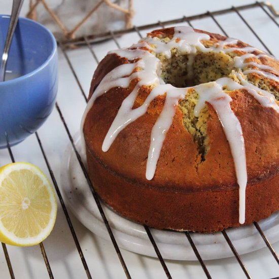 Lemon poppy seed pound cake