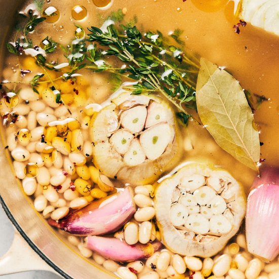 Brothy Oven Baked White Beans